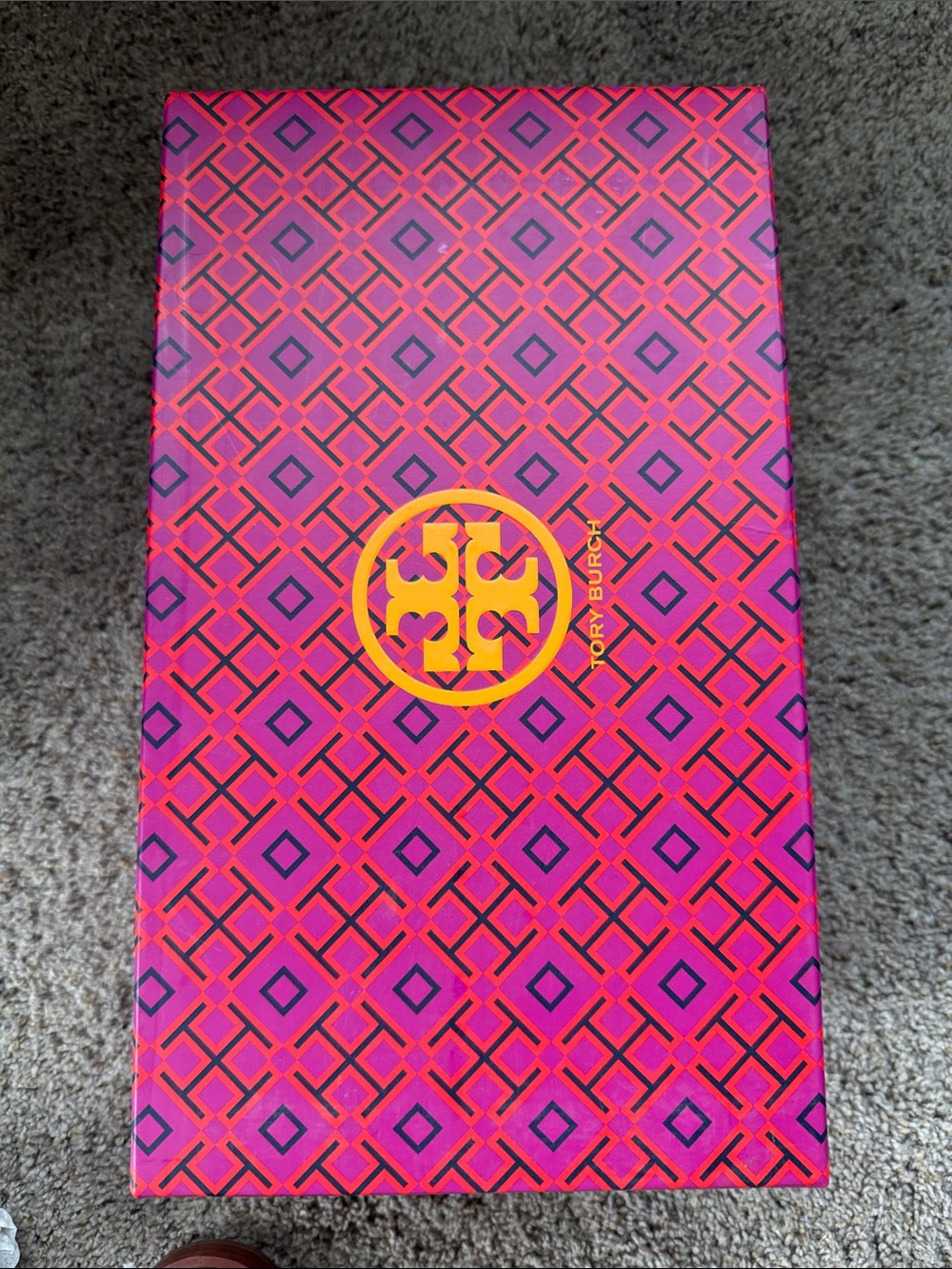 Tory Burch Olive Green Leather Logo Thong Sandals - Picture 6 of 8